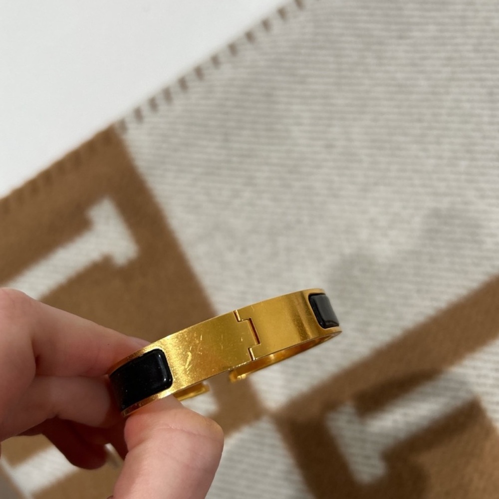 Hermes small black and gold Clic H bracelet - Picture 6 of 6